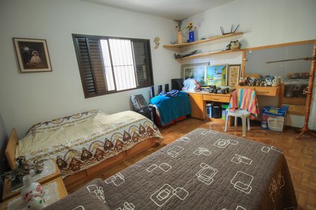 Casa à venda com 300m², 3 quartos e 6 vagasQuarto 2