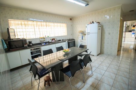 Casa à venda com 300m², 3 quartos e 6 vagasCozinha