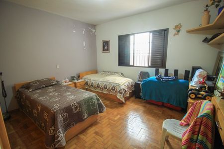 Casa à venda com 300m², 3 quartos e 6 vagasQuarto 2