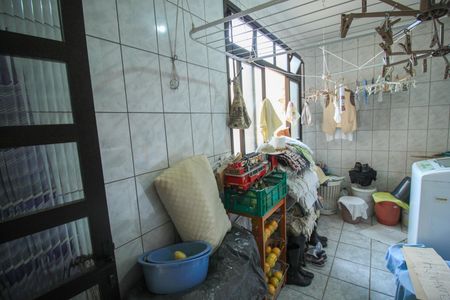 Casa à venda com 300m², 3 quartos e 6 vagasÁrea de Serviço