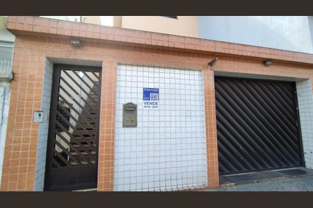 Casa à venda com 300m², 3 quartos e 6 vagasFachada