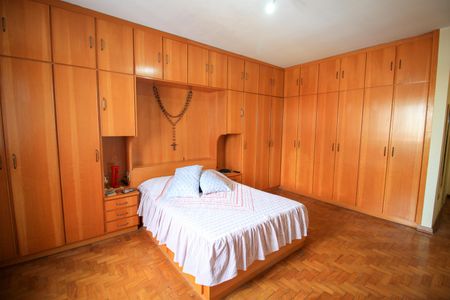 Casa à venda com 300m², 3 quartos e 6 vagasSuíte