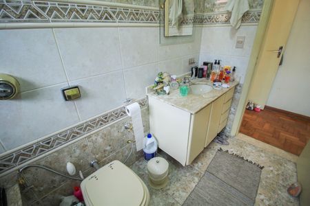 Casa à venda com 300m², 3 quartos e 6 vagasBanheiro da Suíte