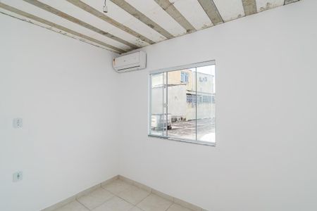 Quarto de casa para alugar com 1 quarto, 37m² em Brás de Pina, Rio de Janeiro