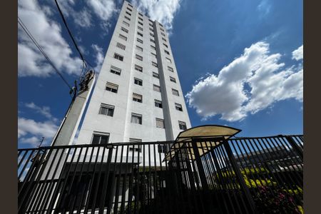 Apartamento à venda com 68m², 2 quartos e 1 vaga Apartamento à venda com 68m², 2 quartos e 1 vagaFachada