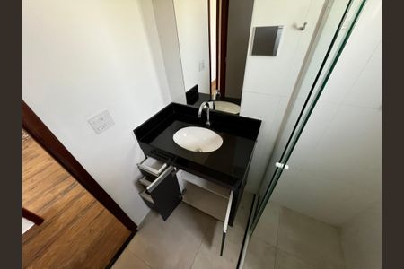 Apartamento à venda com 68m², 2 quartos e 1 vaga Apartamento à venda com 68m², 2 quartos e 1 vagaBanheiro