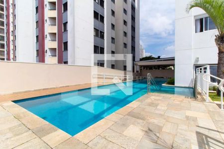 Apartamento à venda com 72m², 3 quartos e 1 vaga Apartamento à venda com 72m², 3 quartos e 1 vagaÁrea comum - Piscina