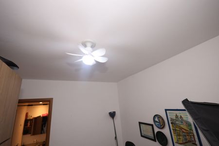 Quarto 1 de apartamento para alugar com 2 quartos, 58m² em Parque Amazonia, Goiânia