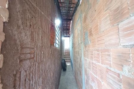 Casa à venda com 95m², 3 quartos e 3 vagas Casa à venda com 95m², 3 quartos e 3 vagasCorredor Lateral