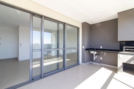 Apartamento à venda com 125m², 3 quartos e 3 vagas Apartamento à venda com 125m², 3 quartos e 3 vagasVaranda