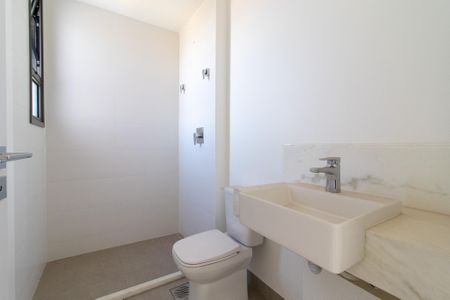 Apartamento à venda com 125m², 3 quartos e 3 vagas Apartamento à venda com 125m², 3 quartos e 3 vagasBanheiro da Suíte 1