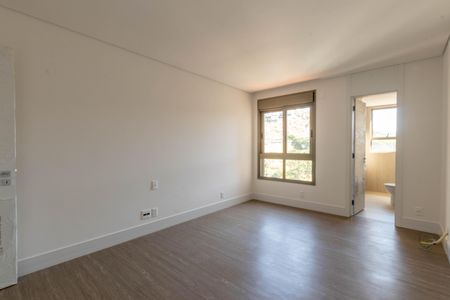 Apartamento à venda com 323m², 4 quartos e 4 vagas Apartamento à venda com 323m², 4 quartos e 4 vagasSuíte 3