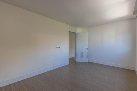 Apartamento à venda com 323m², 4 quartos e 4 vagas Apartamento à venda com 323m², 4 quartos e 4 vagasSuíte 4