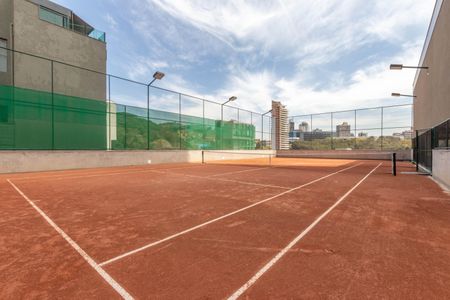 Apartamento à venda com 323m², 4 quartos e 4 vagas Apartamento à venda com 323m², 4 quartos e 4 vagasQuadra