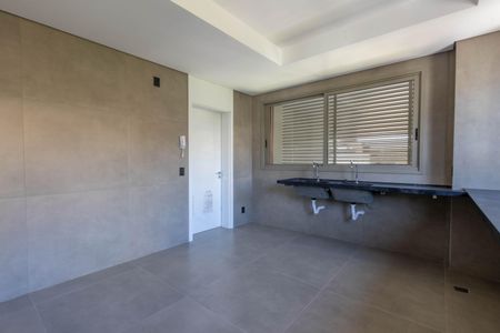 Apartamento à venda com 323m², 4 quartos e 4 vagas Apartamento à venda com 323m², 4 quartos e 4 vagasÁrea de Serviço