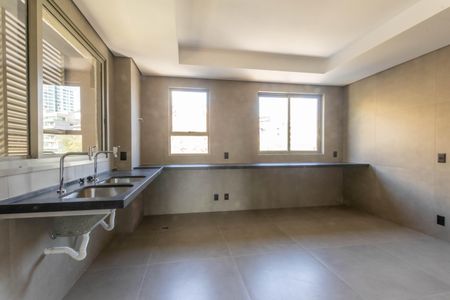 Apartamento à venda com 323m², 4 quartos e 4 vagasÁrea de Serviço