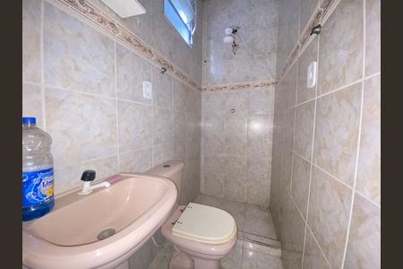Casa para alugar com 85m², 2 quartos e sem vaga Casa para alugar com 85m², 2 quartos e sem vagaBanheiro da Suíte