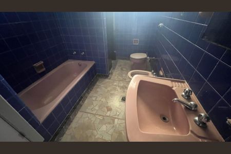 Casa para alugar com 213m², 2 quartos e 4 vagas Casa para alugar com 213m², 2 quartos e 4 vagasBanheiro 2
