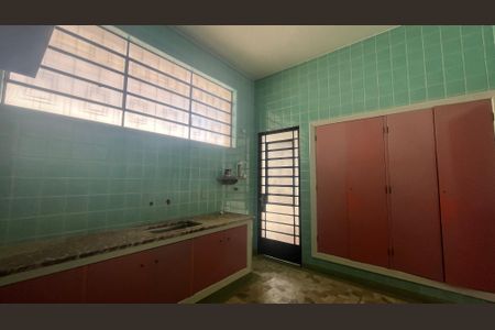 Casa para alugar com 213m², 2 quartos e 4 vagas Casa para alugar com 213m², 2 quartos e 4 vagasCozinha