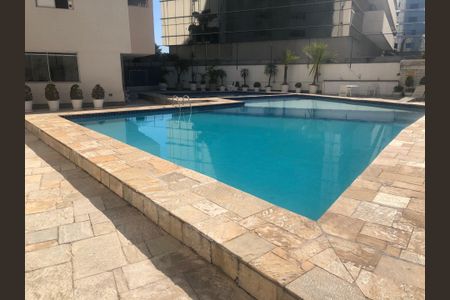 Apartamento à venda com 145m², 2 quartos e 2 vagas Apartamento à venda com 145m², 2 quartos e 2 vagasÁrea comum - Piscina
