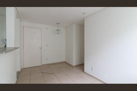 Sala de apartamento para alugar com 2 quartos, 44m² em Jardim Santa Teresinha, São Paulo
