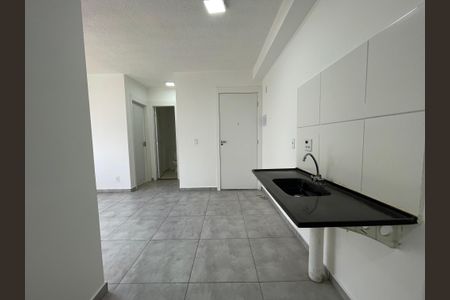 Apartamento à venda com 38m², 2 quartos e sem vaga Apartamento à venda com 38m², 2 quartos e sem vagaCozinha e Área de Serviço
