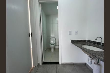 Apartamento à venda com 38m², 2 quartos e sem vaga Apartamento à venda com 38m², 2 quartos e sem vagaBanheiro