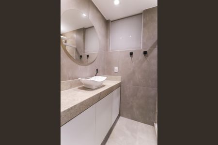 Banheiro de apartamento à venda com 1 quarto, 60m² em Piedade, Rio de Janeiro