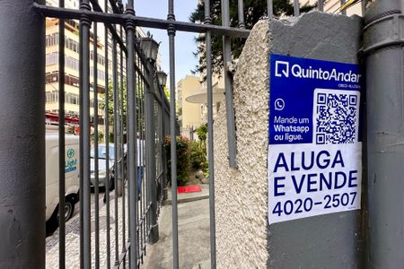 Apartamento à venda com 98m², 3 quartos e 1 vaga Apartamento à venda com 98m², 3 quartos e 1 vagaPlaquinha