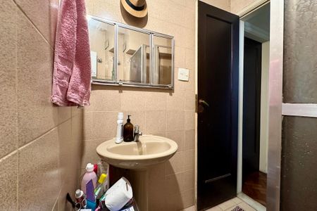 Apartamento à venda com 98m², 3 quartos e 1 vaga Apartamento à venda com 98m², 3 quartos e 1 vagaBanheiro