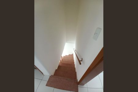 Escada de casa à venda com 2 quartos, 118m² em Jardim Chácara Inglesa, São Bernardo do Campo