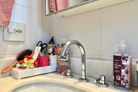 Apartamento à venda com 95m², 2 quartos e 2 vagas Apartamento à venda com 95m², 2 quartos e 2 vagasBanheiro da Suíte