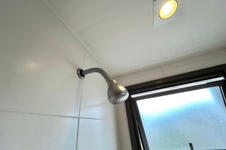 Apartamento à venda com 95m², 2 quartos e 2 vagas Apartamento à venda com 95m², 2 quartos e 2 vagasBanheiro da Suíte