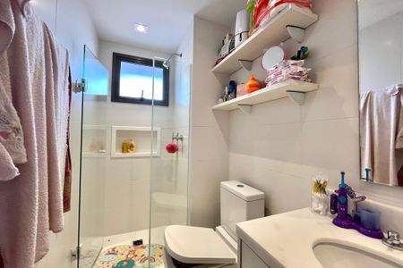 Apartamento à venda com 95m², 2 quartos e 2 vagas Apartamento à venda com 95m², 2 quartos e 2 vagasBanheiro Corredor