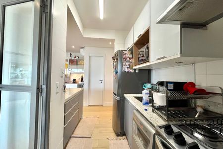 Apartamento à venda com 95m², 2 quartos e 2 vagas Apartamento à venda com 95m², 2 quartos e 2 vagasCozinha