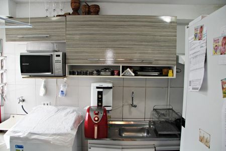 Apartamento à venda com 44m², 2 quartos e sem vagaCozinha e Área de Serviço