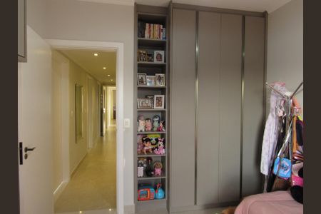 Apartamento à venda com 127m², 3 quartos e 2 vagasQuarto 2