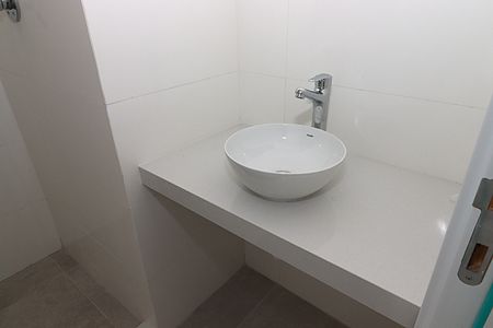 Apartamento à venda com 82m², 2 quartos e 2 vagasBanheiro da Suíte 2