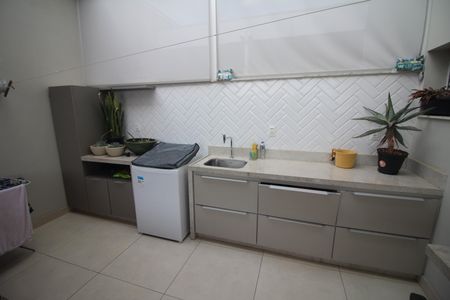 Apartamento à venda com 170m², 3 quartos e 2 vagasEspaço Gourmet