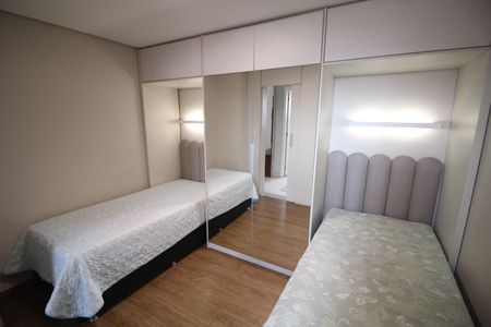 Apartamento à venda com 170m², 3 quartos e 2 vagasQuarto 2