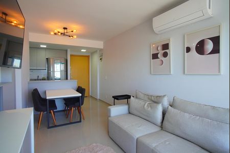Sala de apartamento para alugar com 1 quarto, 45m² em Petrópolis, Porto Alegre