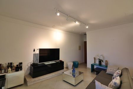 Apartamento à venda com 200m², 3 quartos e 2 vagasSala de TV