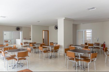 Apartamento à venda com 200m², 3 quartos e 2 vagas Apartamento à venda com 200m², 3 quartos e 2 vagasÁrea comum - Salão de festas