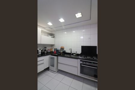 Apartamento à venda com 200m², 3 quartos e 2 vagasCozinha