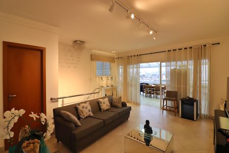 Apartamento à venda com 200m², 3 quartos e 2 vagasSala de TV