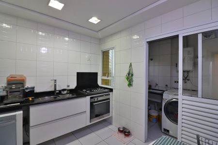 Apartamento à venda com 200m², 3 quartos e 2 vagasCozinha