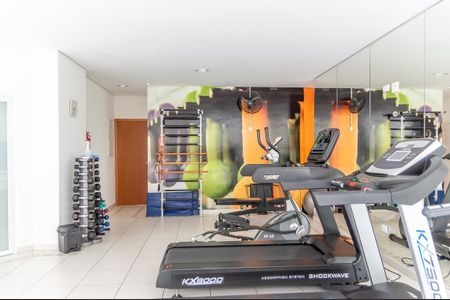 Apartamento à venda com 200m², 3 quartos e 2 vagas Apartamento à venda com 200m², 3 quartos e 2 vagasÁrea comum - Academia