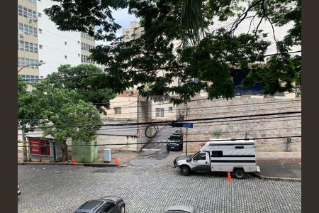 Casa à venda com 212m², 4 quartos e 1 vaga Casa à venda com 212m², 4 quartos e 1 vagaVista da varanda Segundo Pavimento