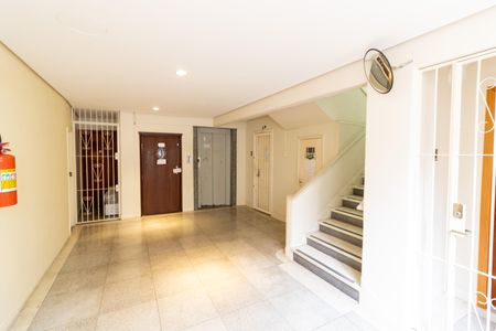 Apartamento à venda com 122m², 3 quartos e sem vaga Apartamento à venda com 122m², 3 quartos e sem vagaHall de entrada