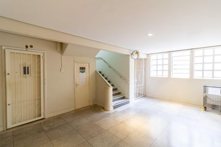 Apartamento à venda com 122m², 3 quartos e sem vaga Apartamento à venda com 122m², 3 quartos e sem vagaHall de entrada